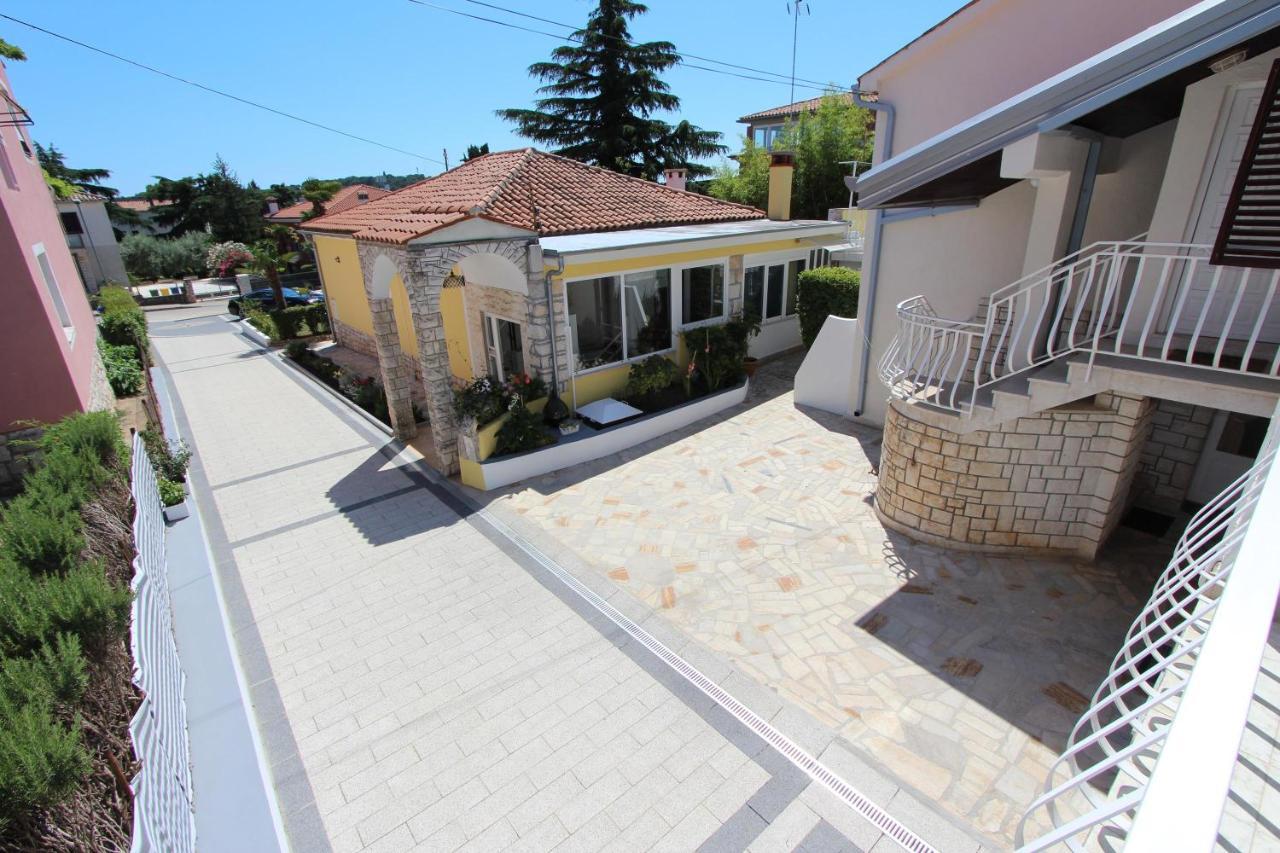 Apartments Knezovic Ρόβινι Εξωτερικό φωτογραφία