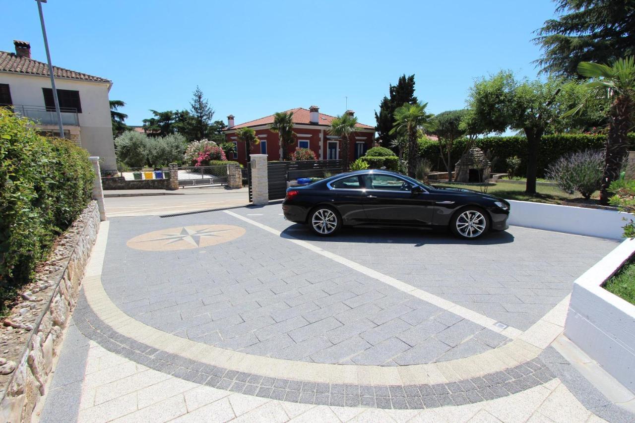 Apartments Knezovic Ρόβινι Εξωτερικό φωτογραφία