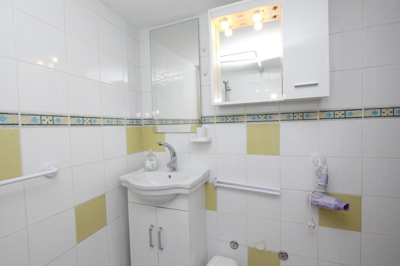 Apartments Knezovic Ρόβινι Εξωτερικό φωτογραφία
