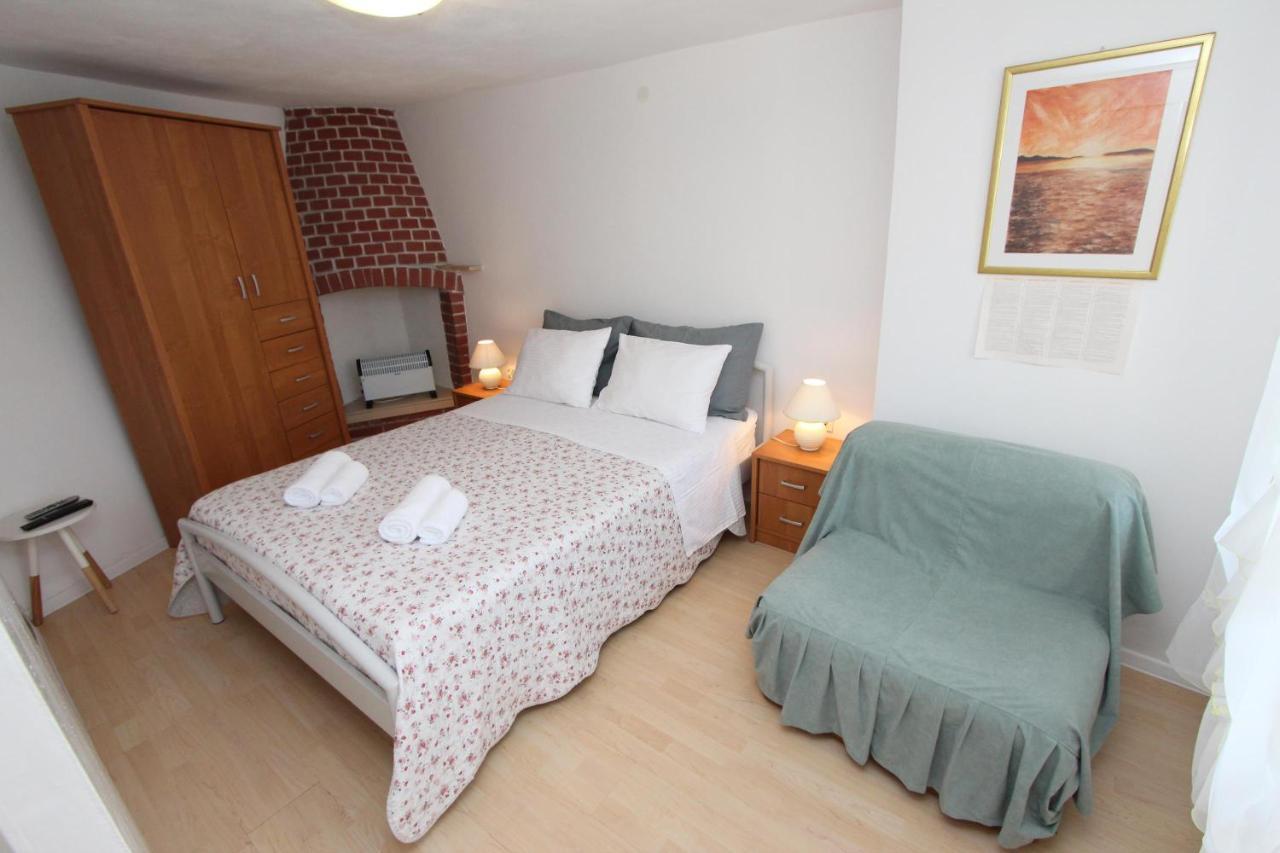 Apartments Knezovic Ρόβινι Εξωτερικό φωτογραφία