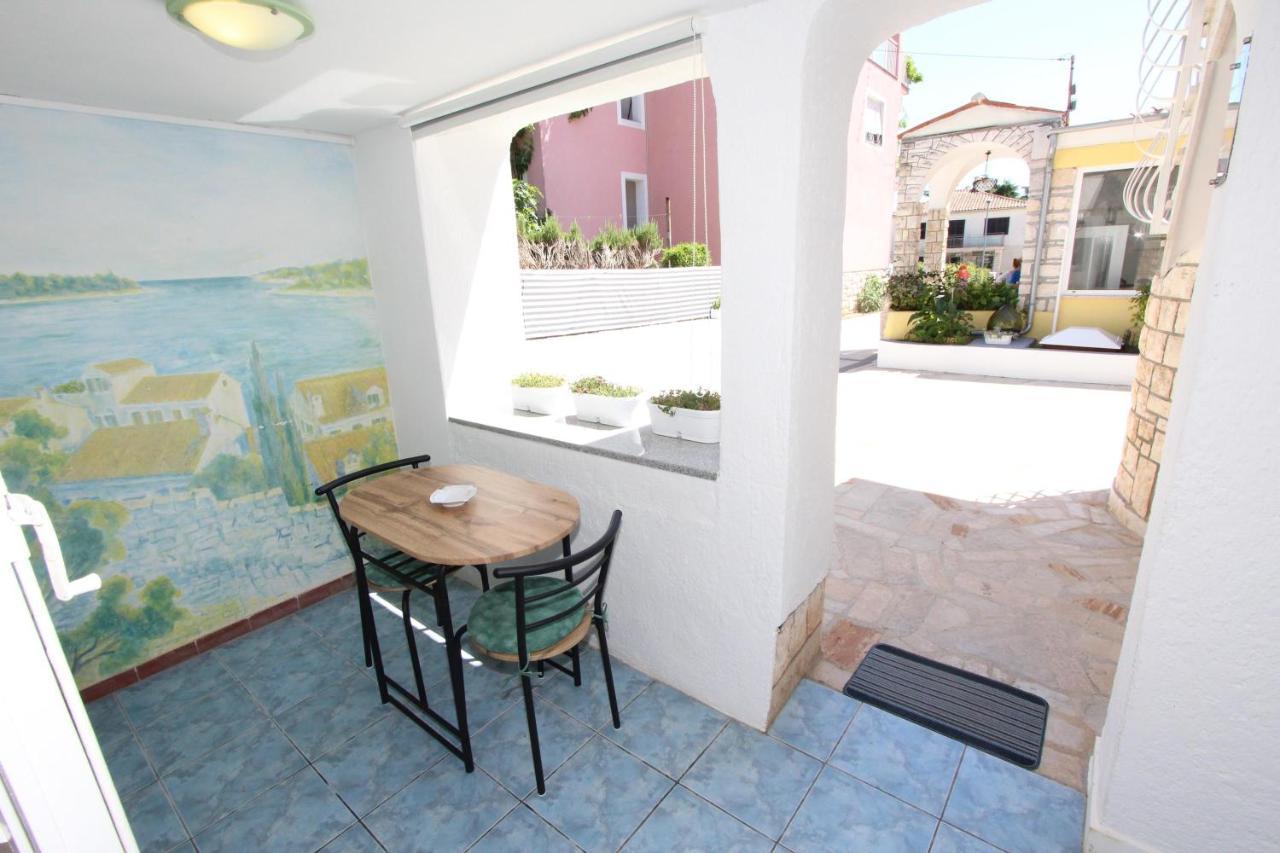 Apartments Knezovic Ρόβινι Εξωτερικό φωτογραφία