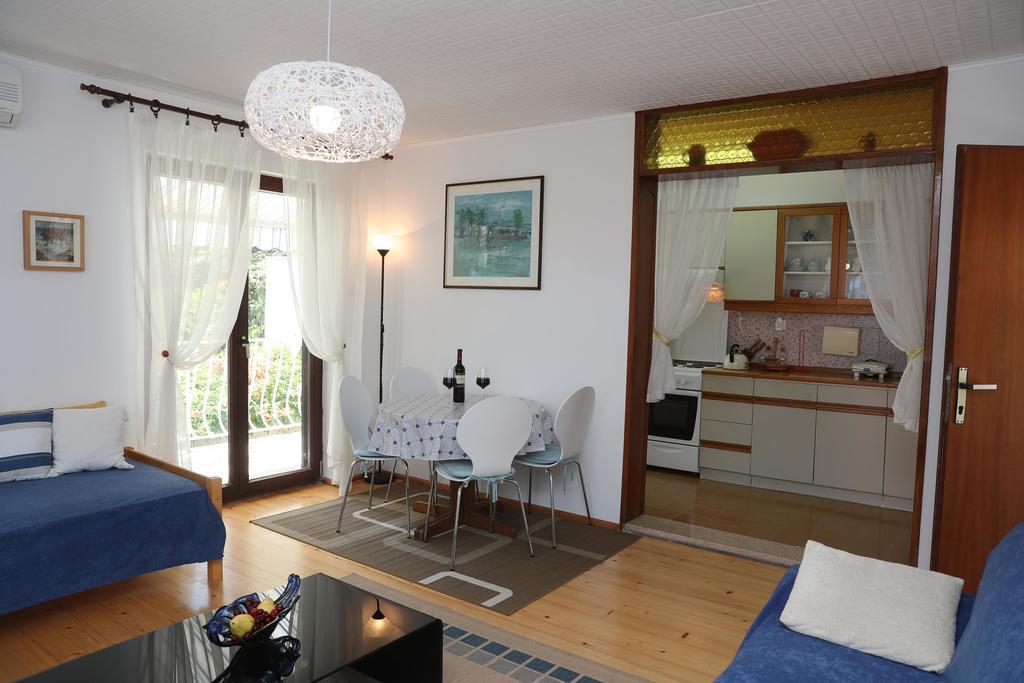 Apartments Knezovic Ρόβινι Εξωτερικό φωτογραφία