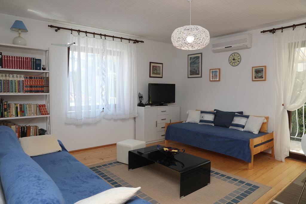 Apartments Knezovic Ρόβινι Εξωτερικό φωτογραφία